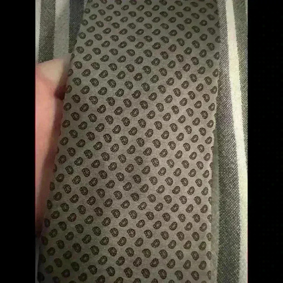 Vintage Yves Saint Laurent Necktie - Elegant Patterned Silk Tie - Picture 3 of 3